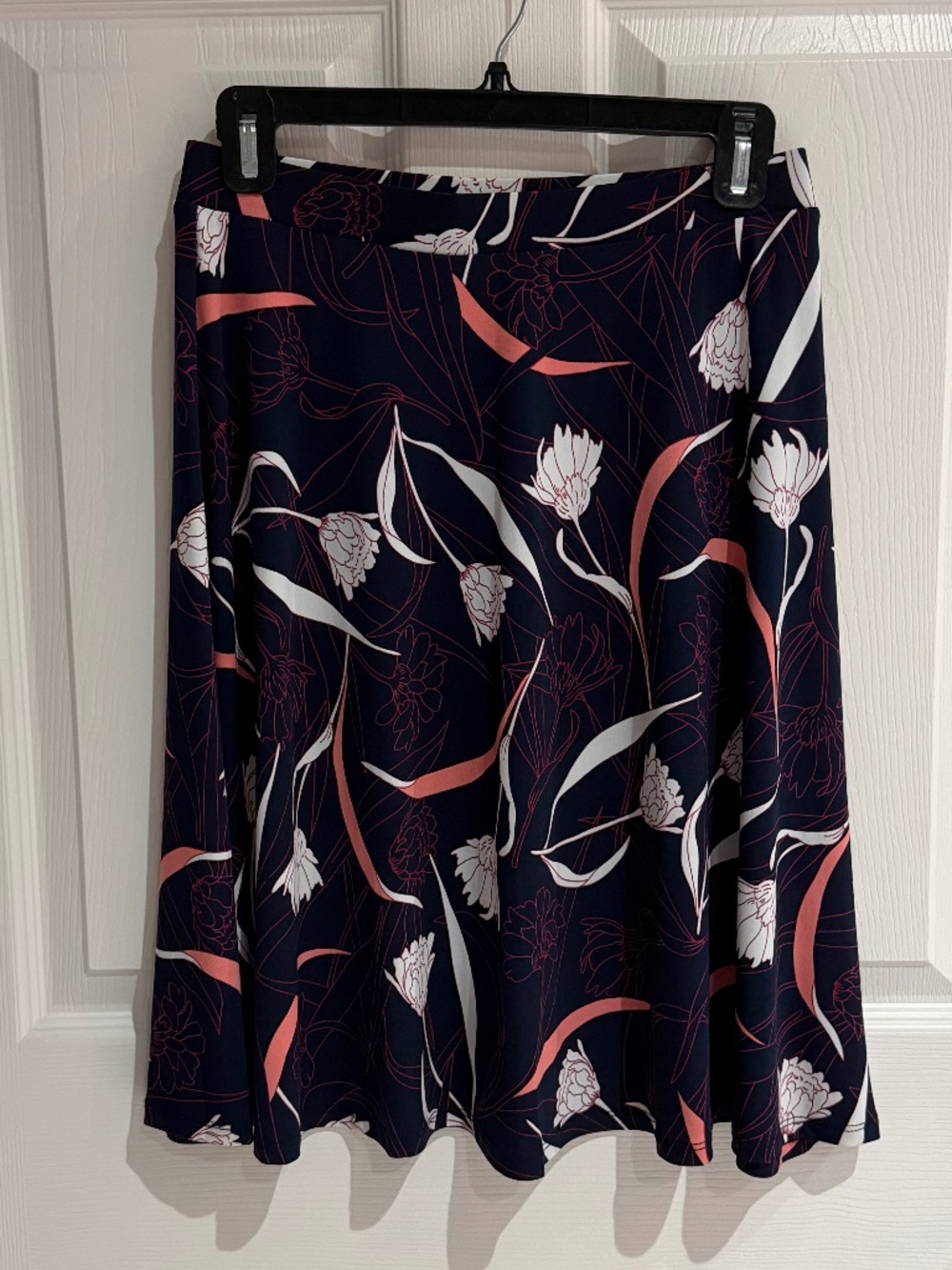 Kaileigh navy stretch jersey floral skirt—Size small
